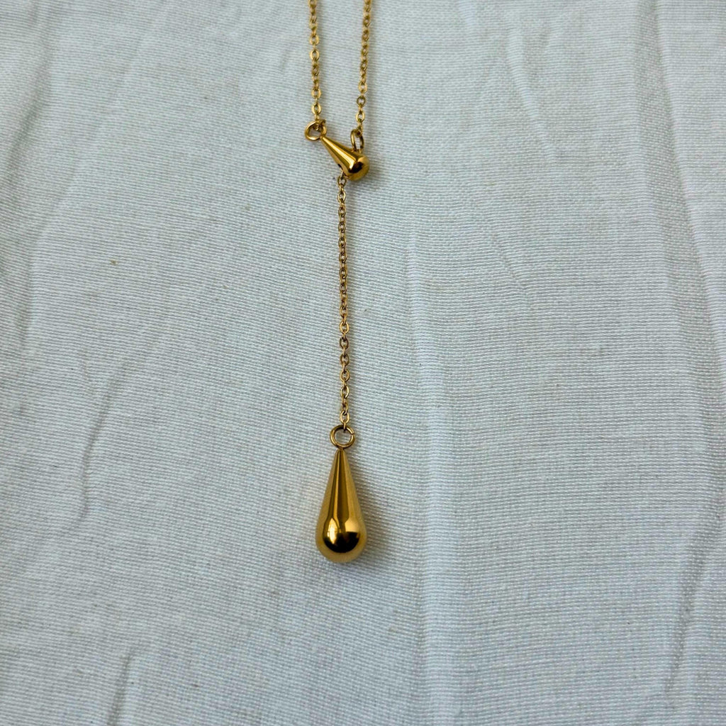 Chic Gold Lariat Necklace with Teardrop Pendants