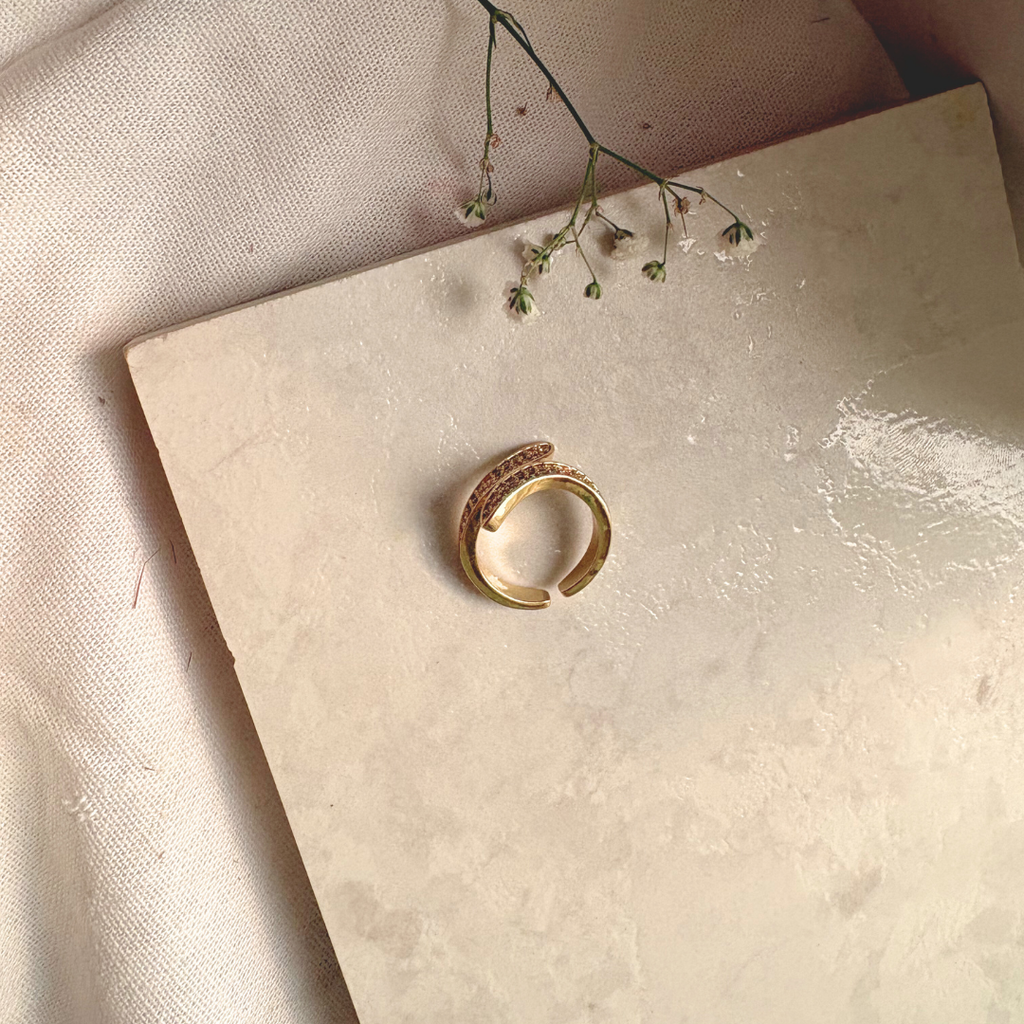 Hollow Zircon Ring
