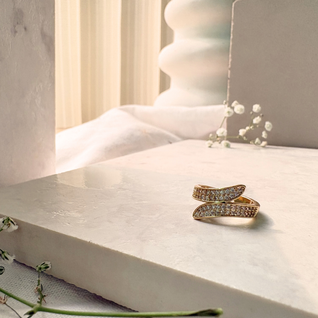 Hollow Zircon Ring