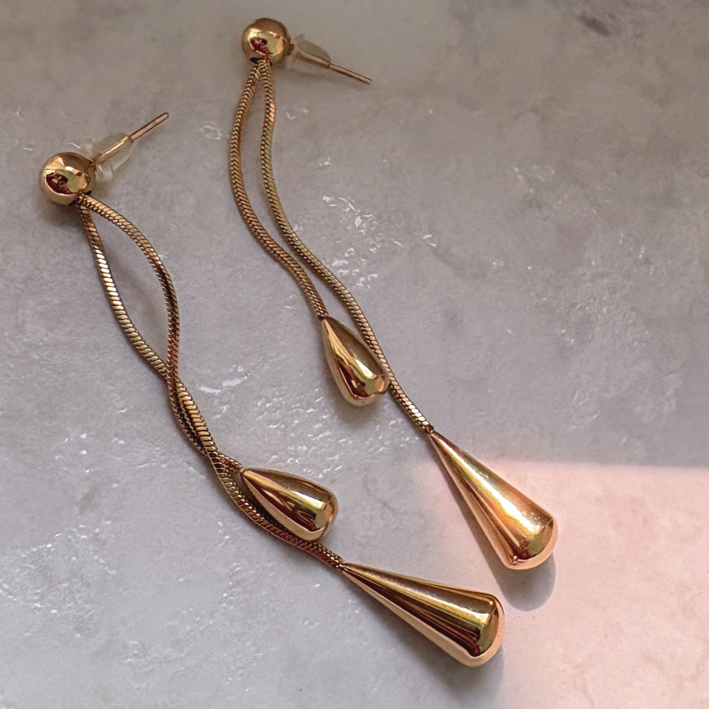 Waterdrop Stud Earrings