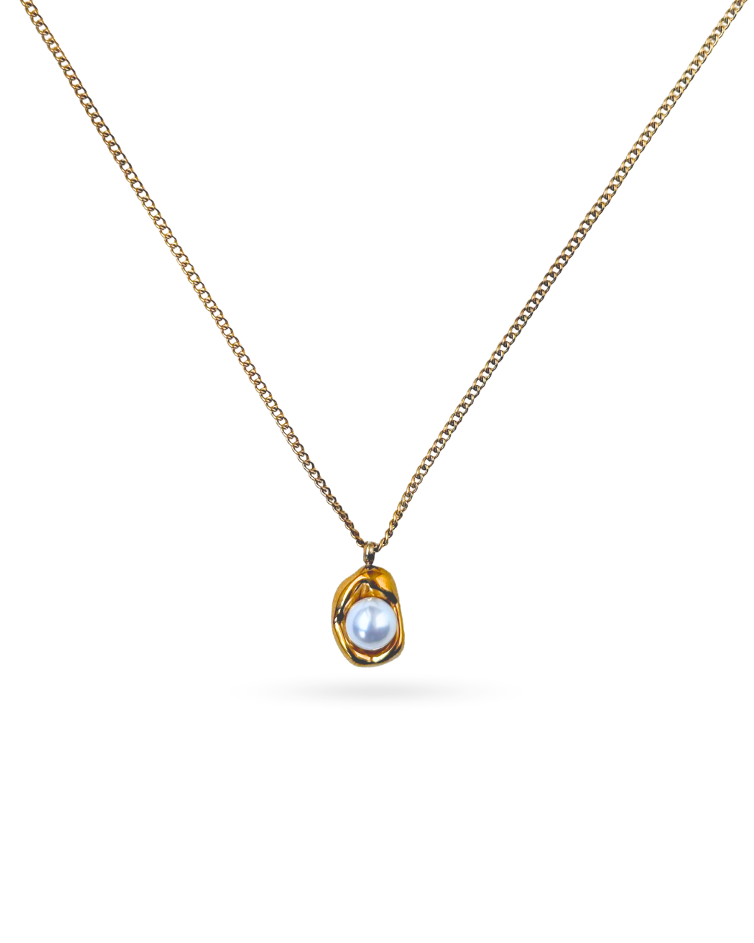 Contemporary Classic Pearl Necklace