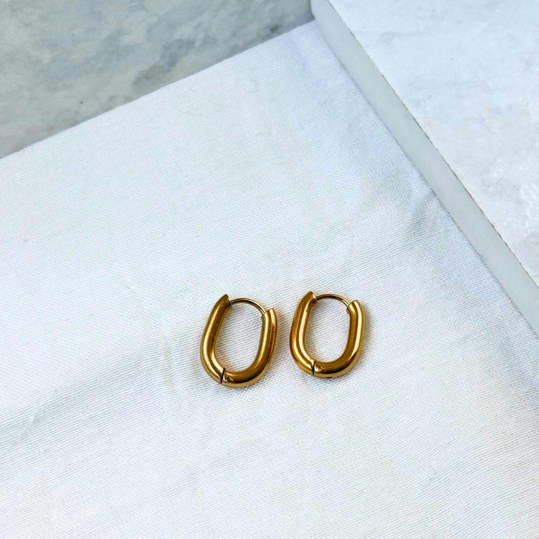 Oval Chunky Huggie Hoop Earrings
