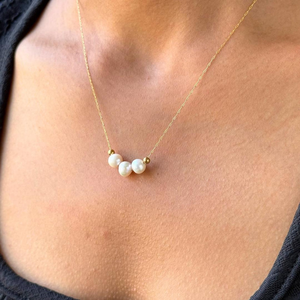 Chic Trio Pearl Necklace