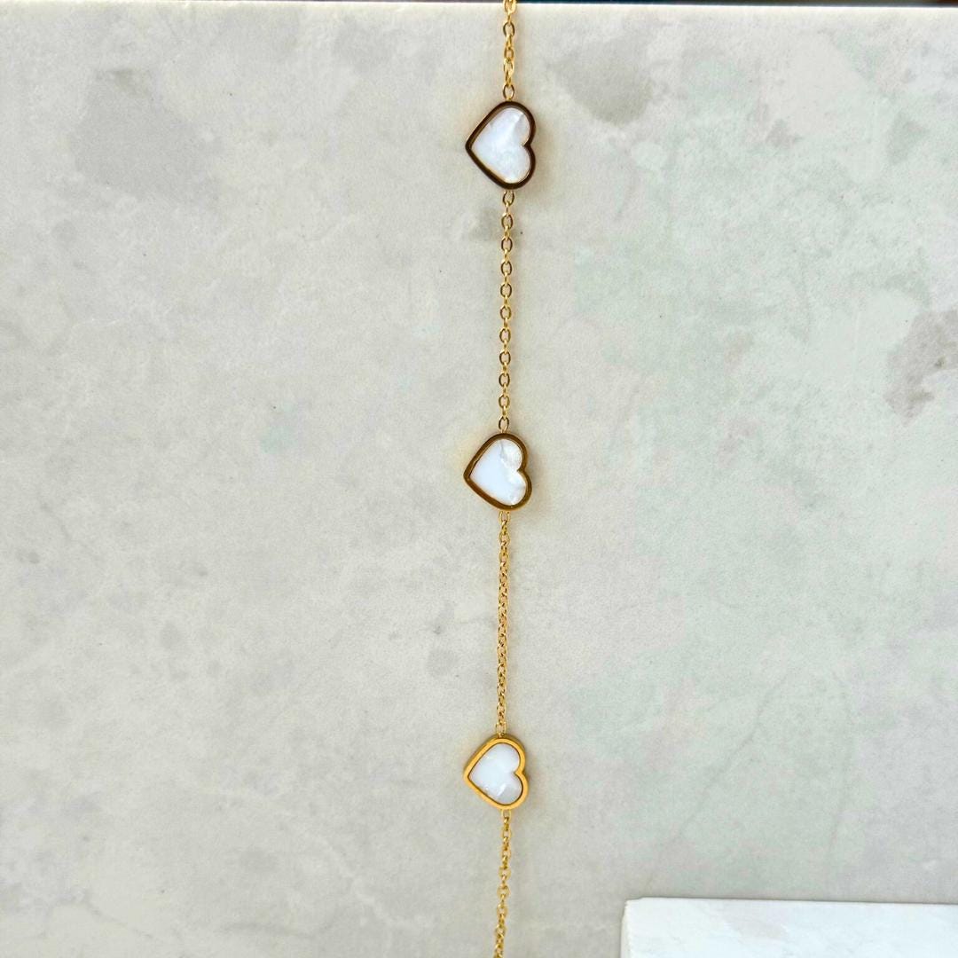 Triheart Bracelet – 18K Gold Interlinked Heart Bracelet