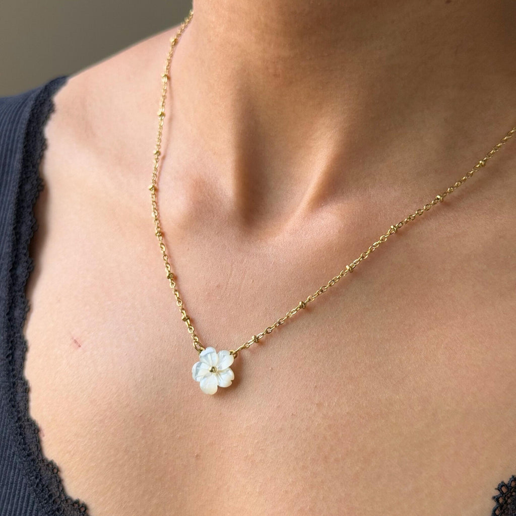 Mother Of Pearl Flower Necklace