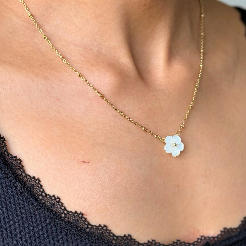 Mother Of Pearl Flower Necklace