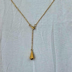 Chic Gold Lariat Necklace with Teardrop Pendants