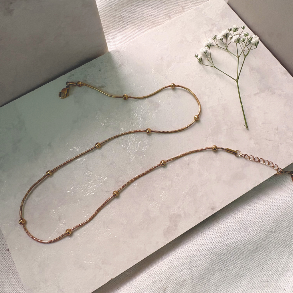 Minimal Chain Necklace
