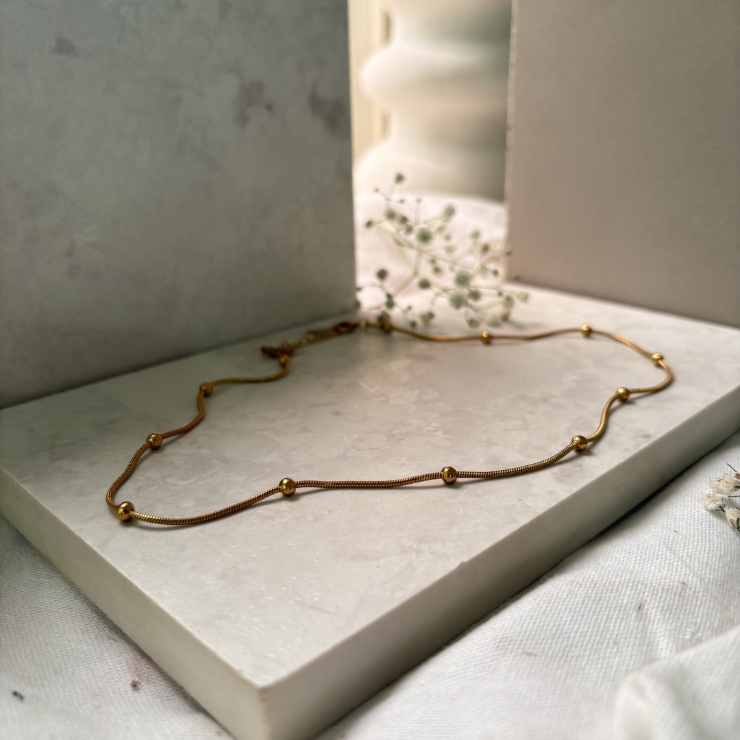 Minimal Chain Necklace