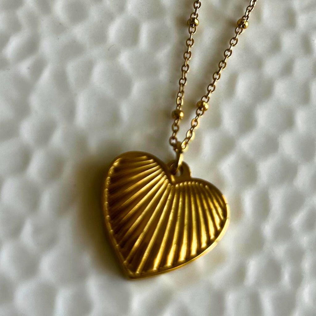 Vintage Luxury Heart Pendant Necklace