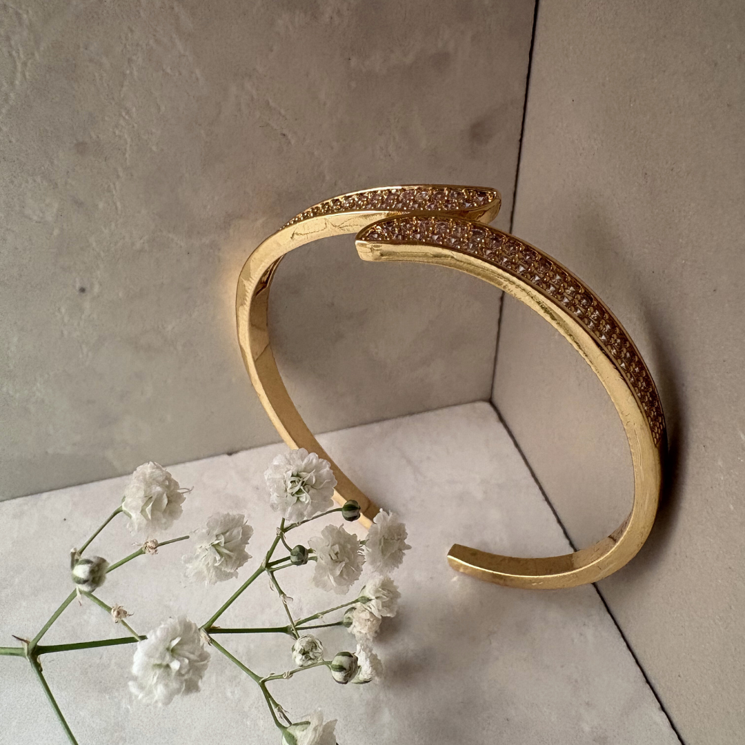 Hollow Zircon Bracelet