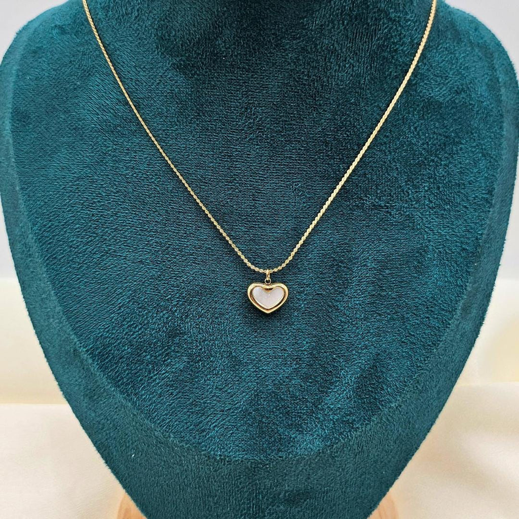 Shell Heart Pendant Necklace
