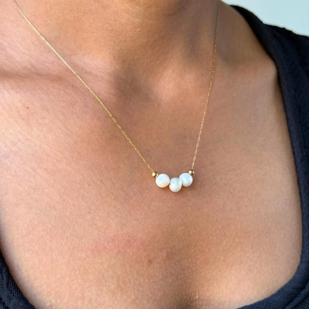 Chic Trio Pearl Necklace