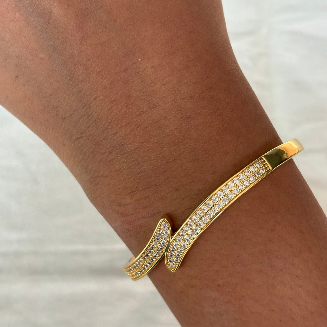 Hollow Zircon Bracelet