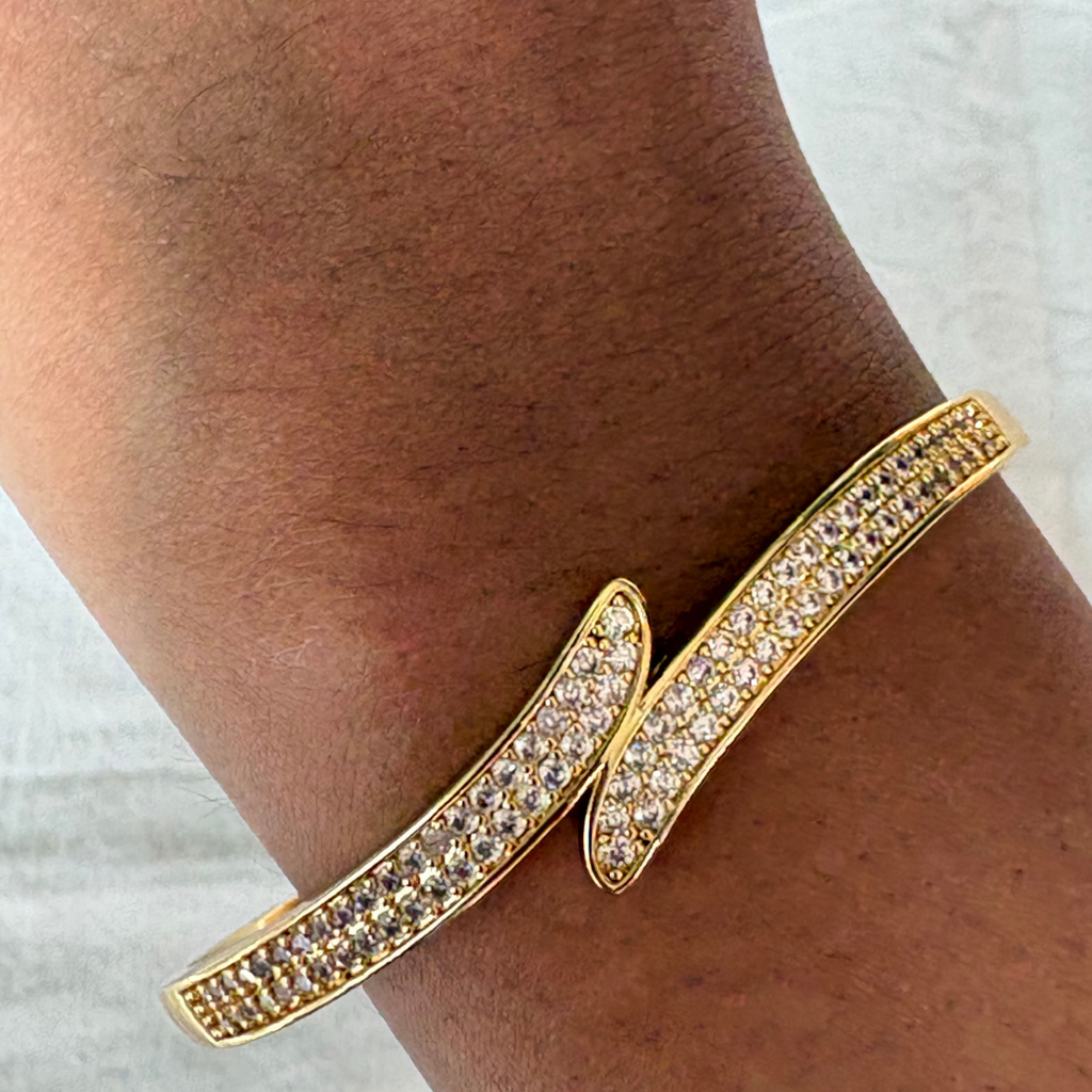 Hollow Zircon Bracelet