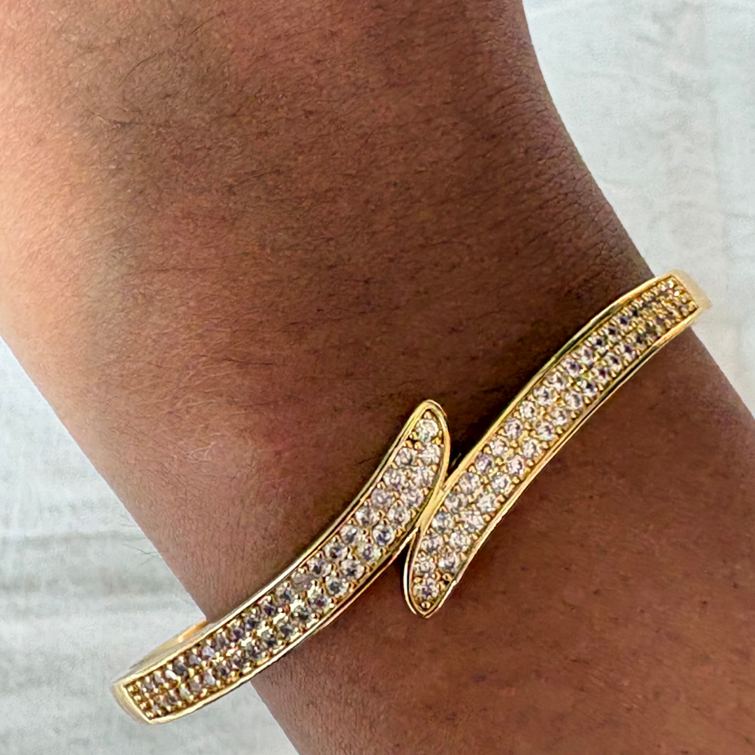 Hollow Zircon Bracelet