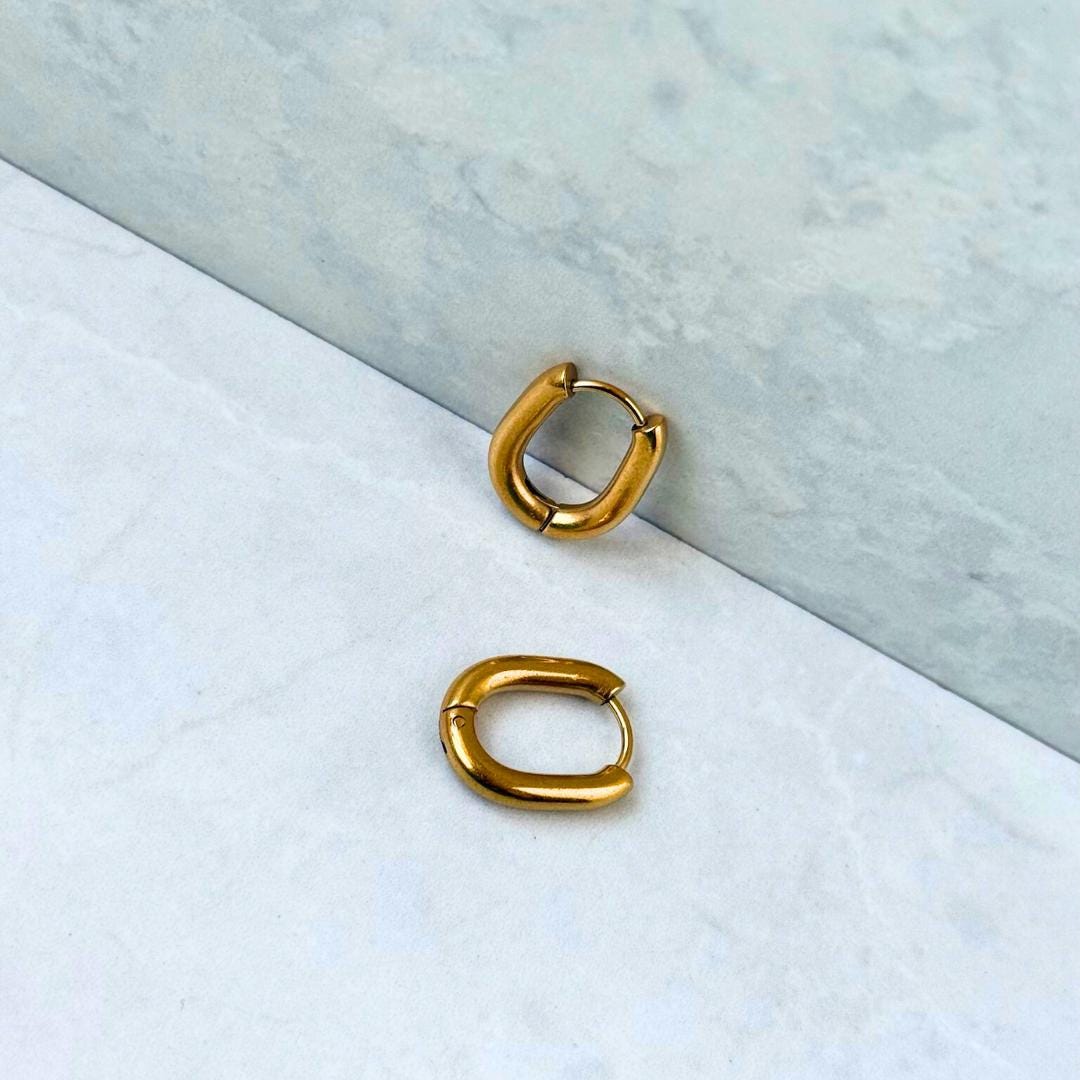 Oval Chunky Huggie Hoop Earrings