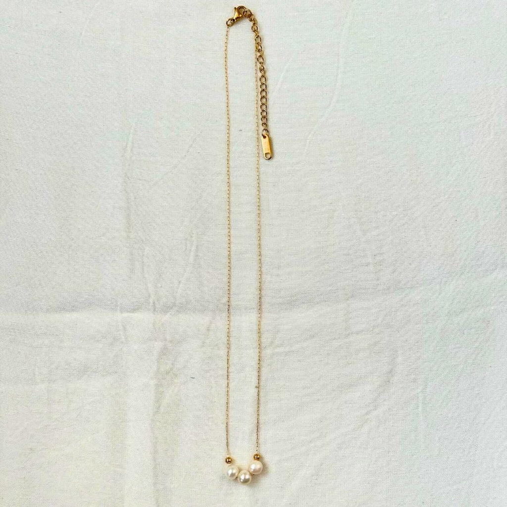 Chic Trio Pearl Necklace