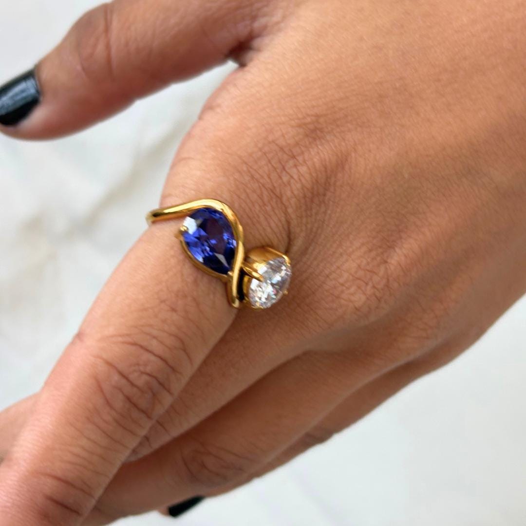 Water Drop Oval Zircon Ring