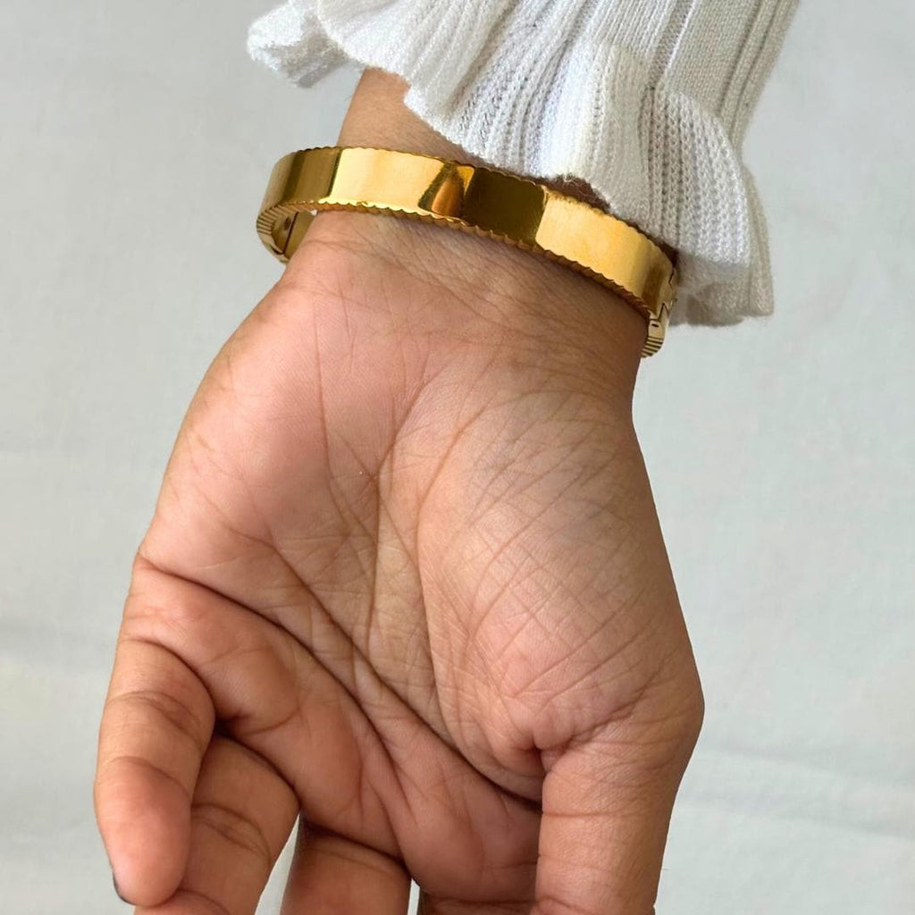 Floral Gold Bangle Bracelet