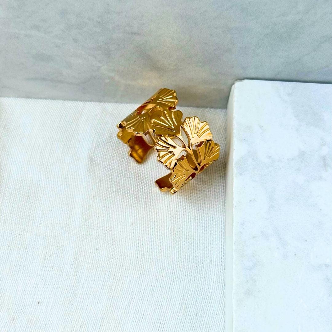 Ginkgo Leaf Gold Ring