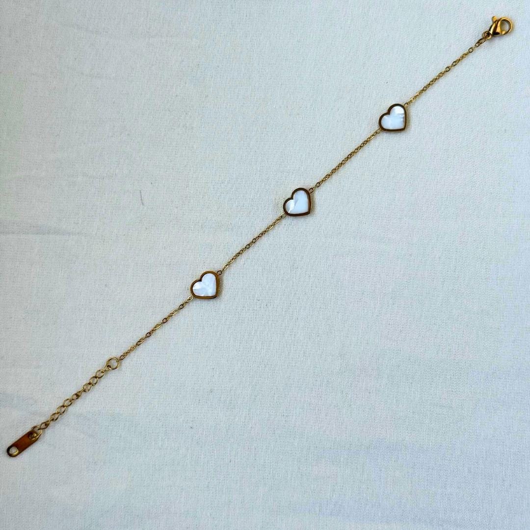 Triheart Bracelet – 18K Gold Interlinked Heart Bracelet