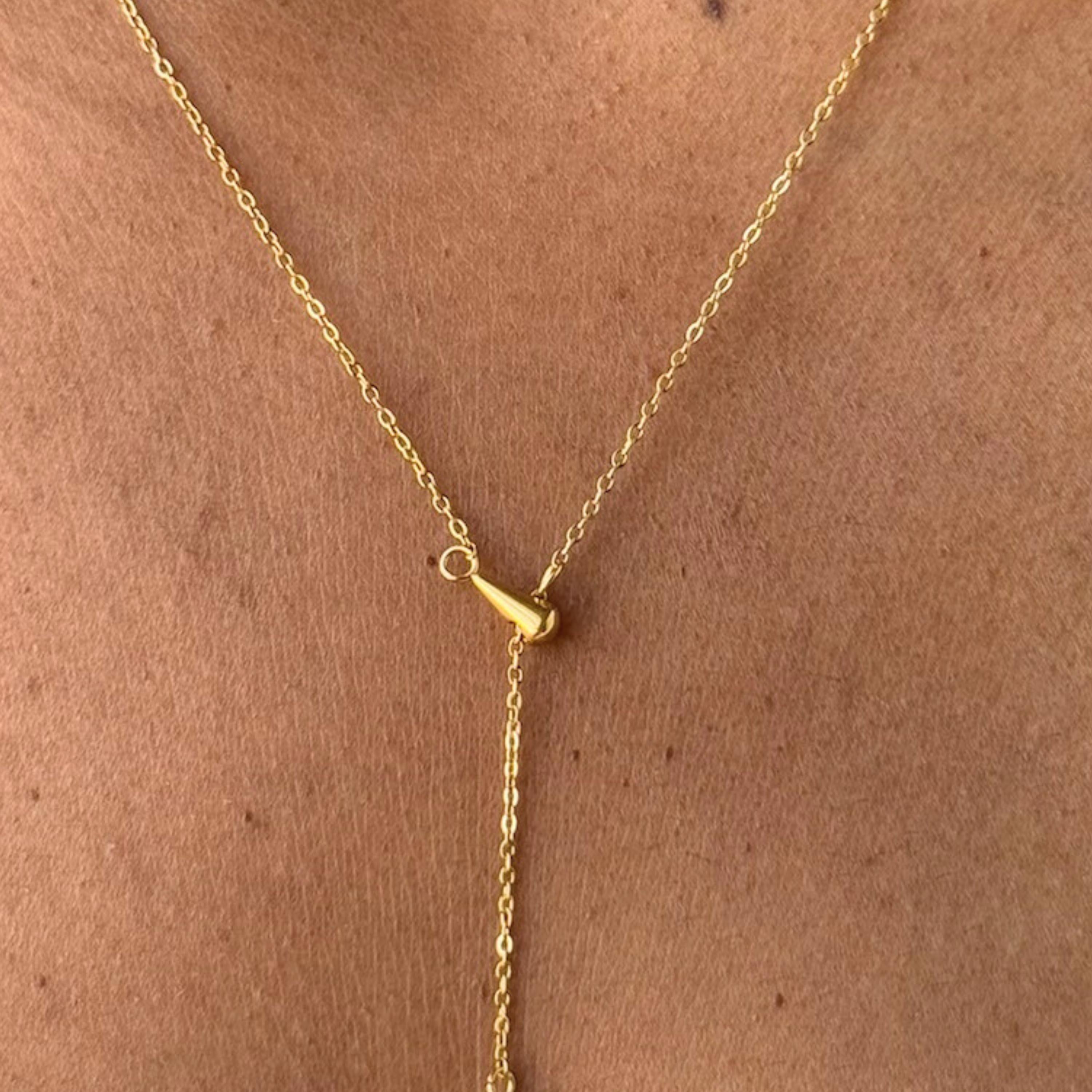 Chic Gold Lariat Necklace with Teardrop Pendants